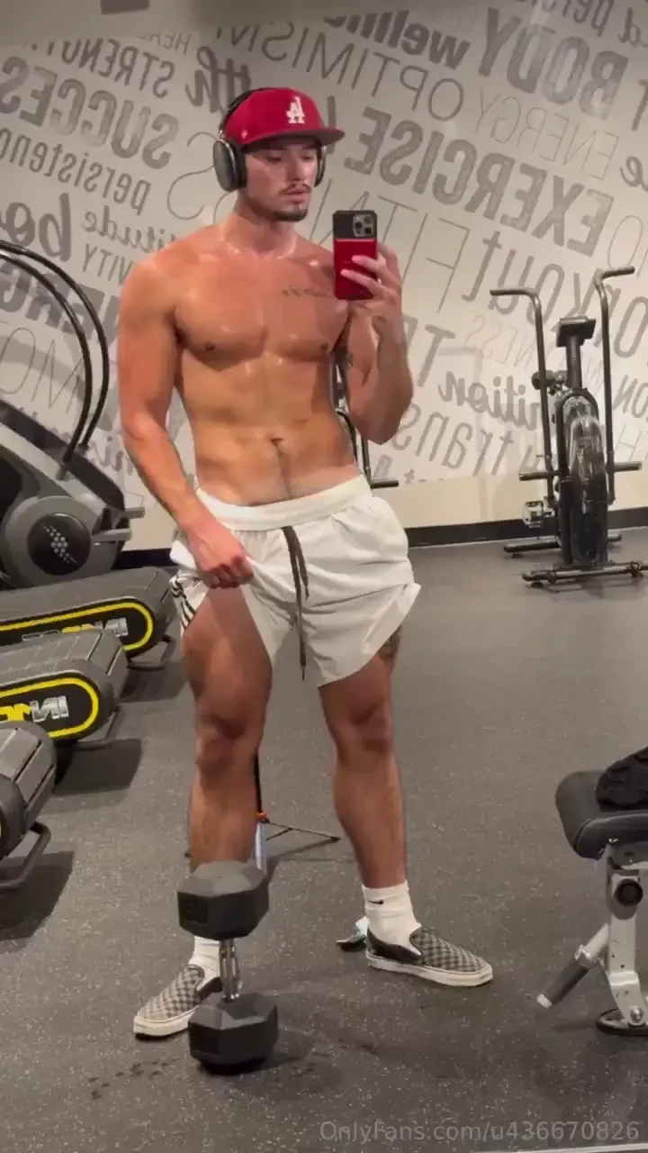 Sweating up a storm at the gym let me fuck before i shower 