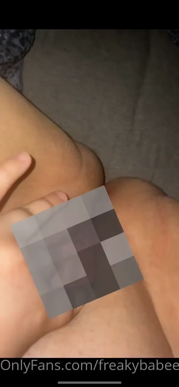 I love playing with my tight pussy daddy but i wish it were you 