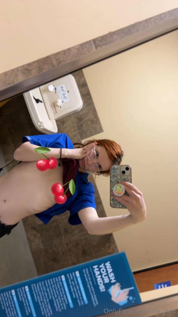 Work is so boring i just wanna go home and cum 