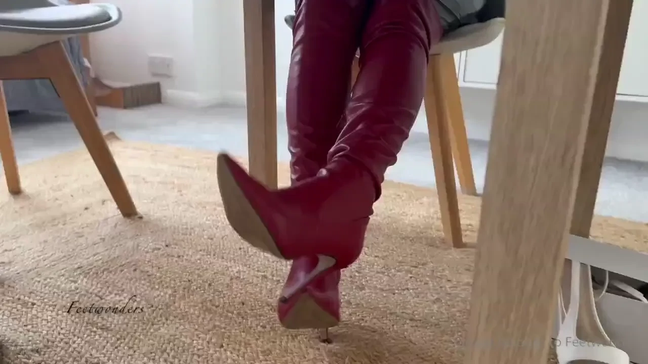 Who would of thought - my neighbour is a high heels perv 