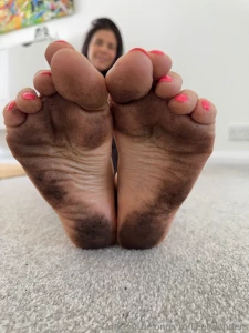 Dirty soles and pink toes part 6