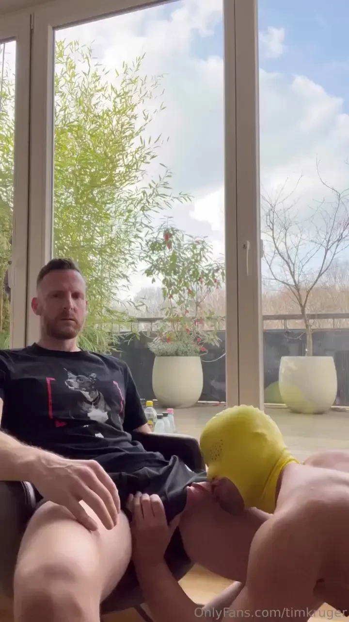 What s better on a saturday than having a good mouth and ass around to 