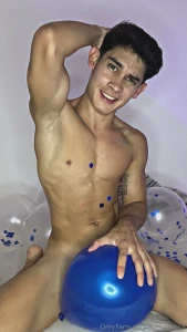 Exploding the balloons without mercy part 1