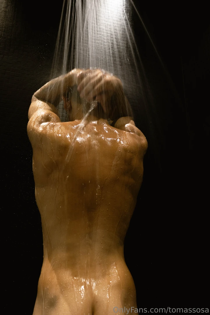 Can you pass me the soap 