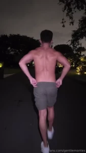 Anyone top in the neighborhood