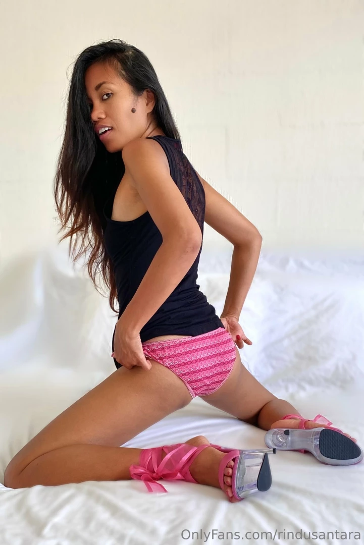 You know it s hot amp sweaty here right should i remove this little 