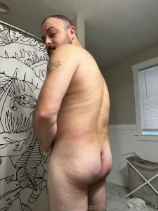 Look at that cute butt