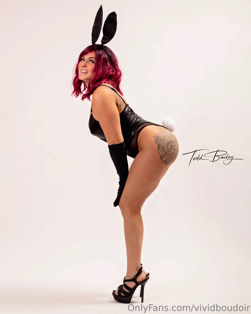 Who would like to see some of the amazing bl0ndeb0mbshe11 you can also part 2 