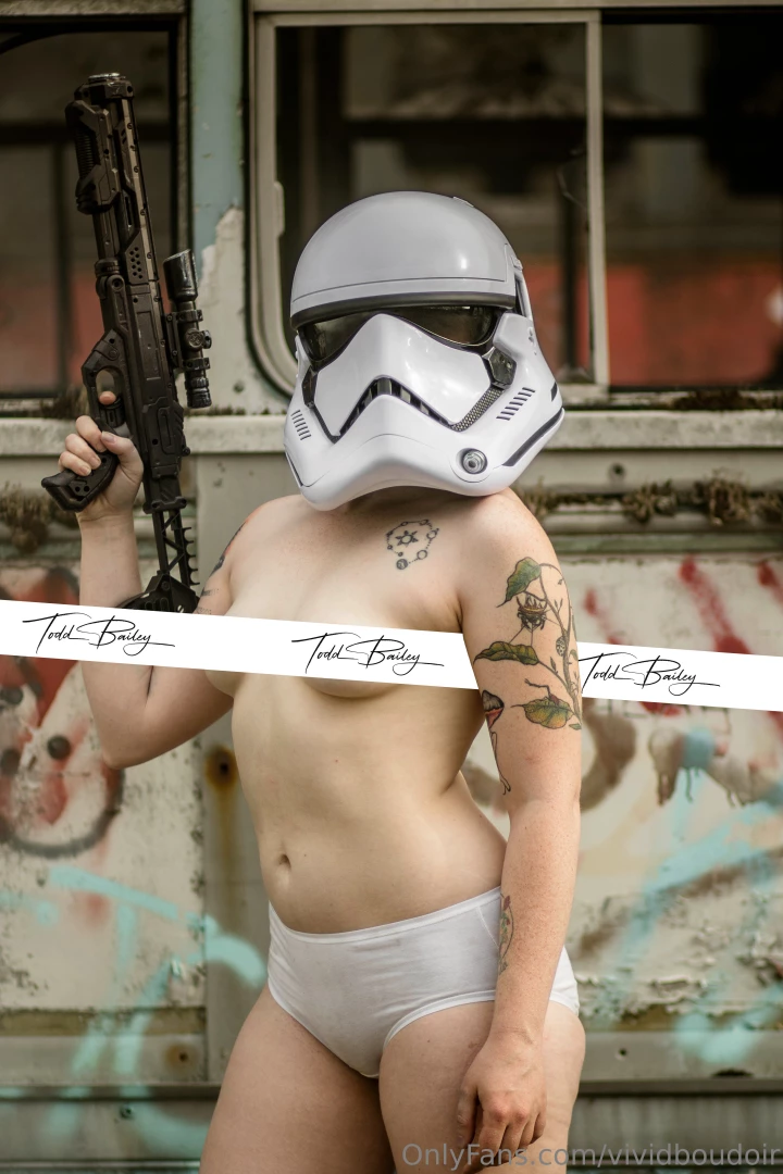 Would anyone be interested in stormtrooper pics to celebrate the part 8 