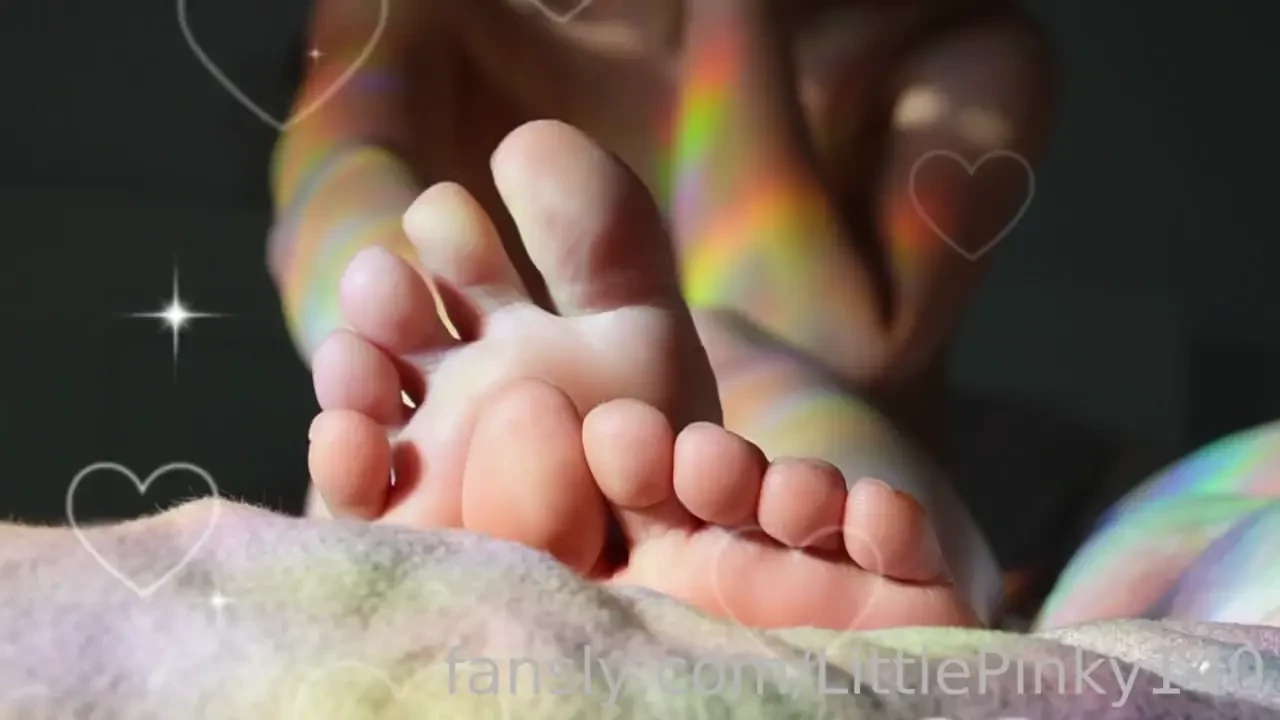 Good night winkie from my little tootsies fyp feet toes footfetish 