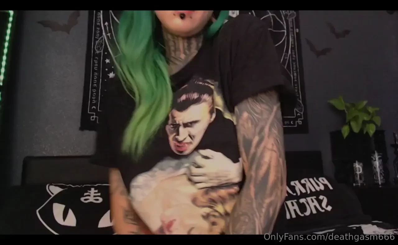 Happy to show you the teaser of the new video i just woke up and felt 