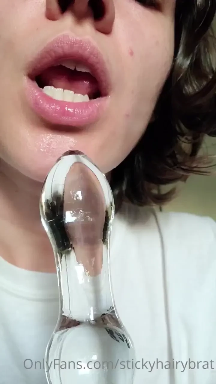 I love looking at how my glittery my spit is 