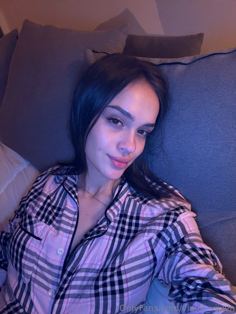 I m sitting here relaxing and watching a movie who wants to watch a 