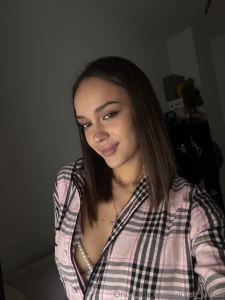 Do you think i m pretty part 215