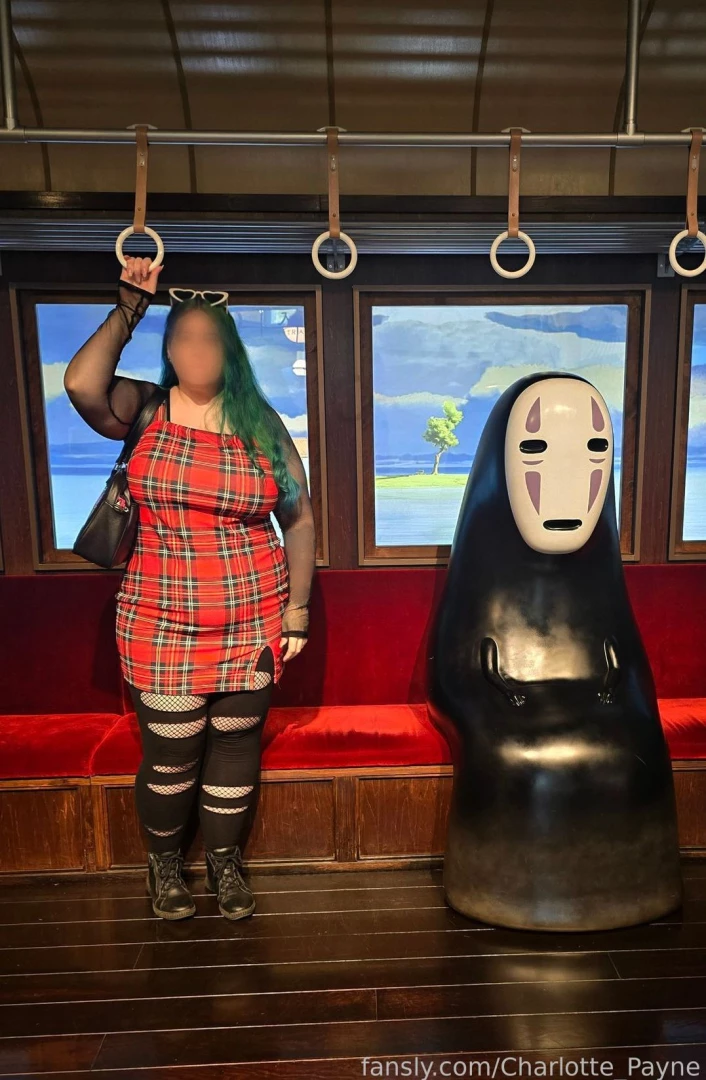 I thought i d start sharing a little bit of my life and hobbies with 