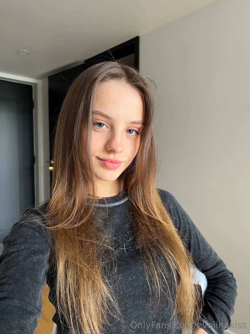 Just a little photo of me to remind you how i look today part 1 