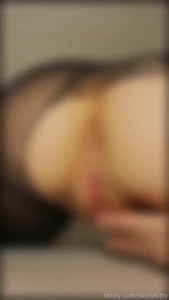 I played so much while jerking off that i didn t notice how i started