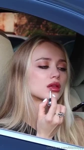 Do you mind waiting for your lady if it takes her time to get all set