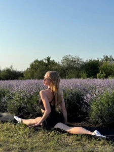 Blooming like these flowers just for your eyes part 1