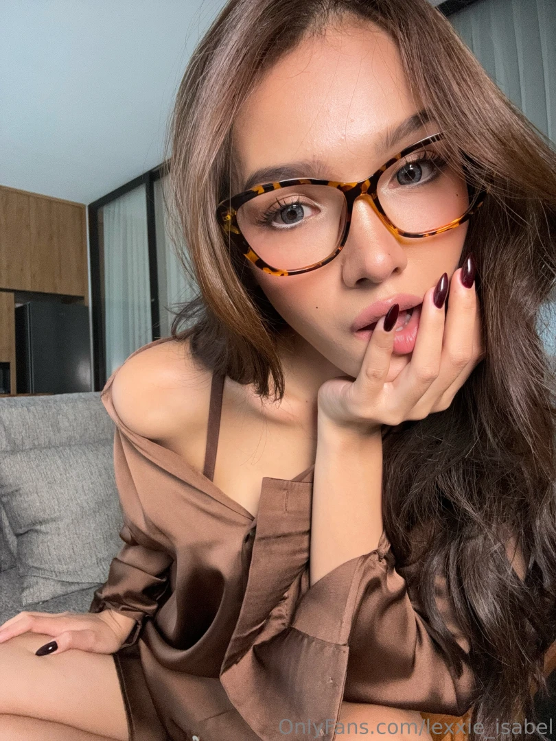 Bet you re already thinking what you d do with these juicy lips part 1 