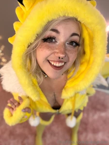 Is there a buzz in the air or is that just me we re getting a bit part 17