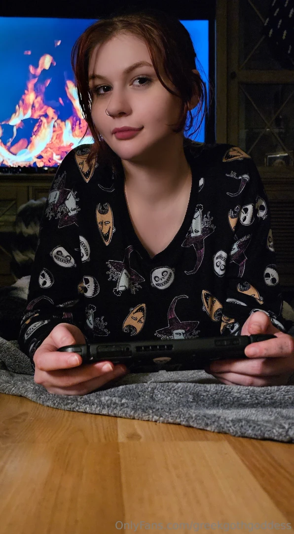 12 days of christmas day 8 waiting to catch santa half the fun is 