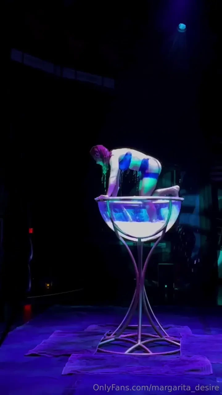 One of my favourite act so far so hot leave your reaction if you want 