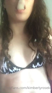 Smoking vibing sexy lips