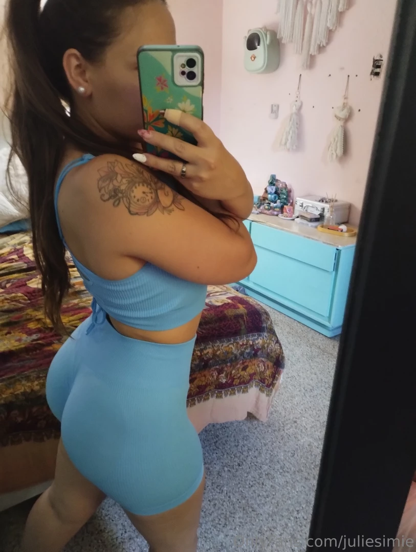 Ma nouvelle petite tenue de sport vous aimez part 1 