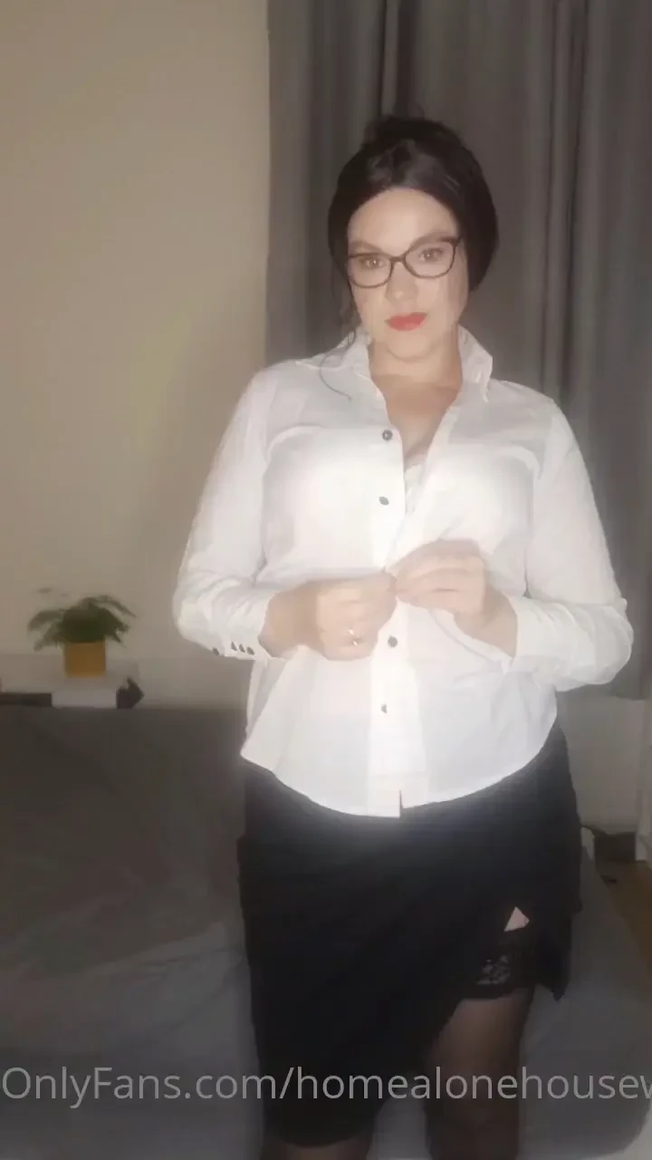 Teaser of the strip tease video i took off everything but the 