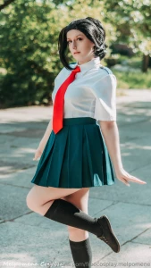 Quick evening post with another picture of my momo photoshoot