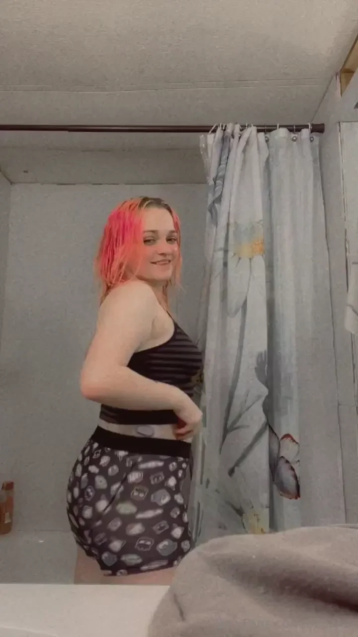 Drinking on shower nights is healing i hope future me knows i m part 1 