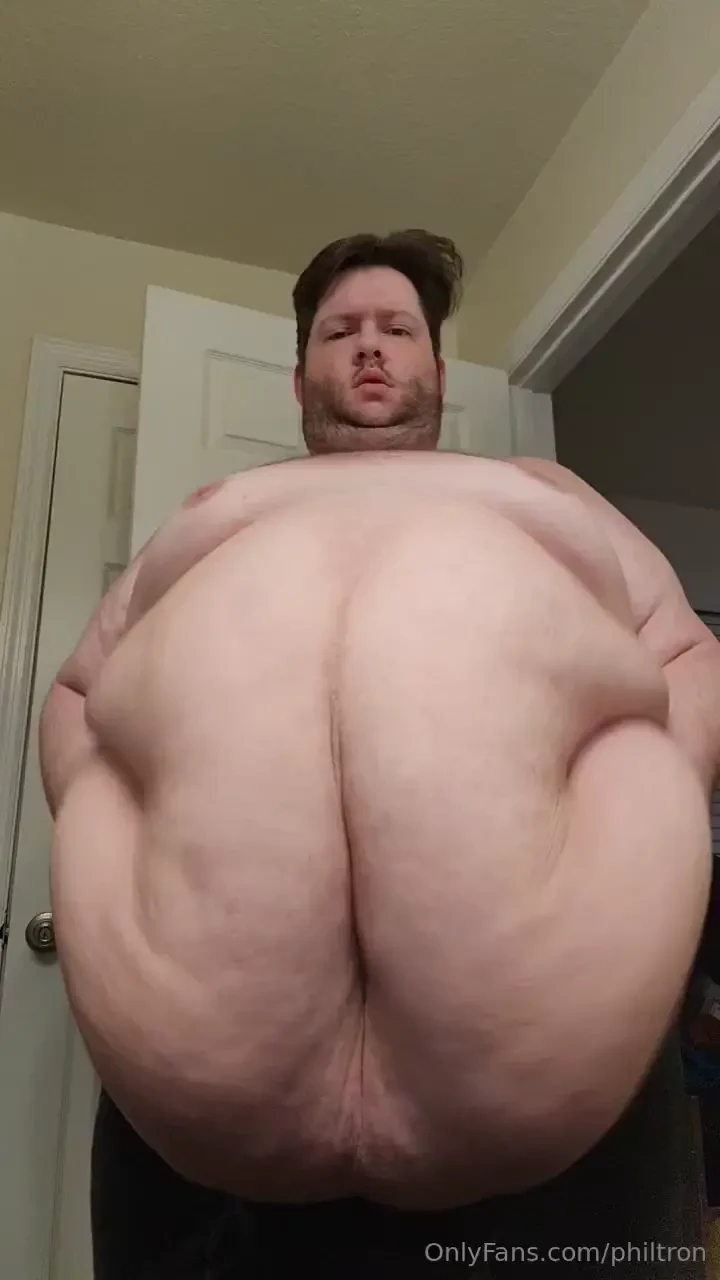 Imagine yourself pressed into my bellybutton while i m wobbling like 