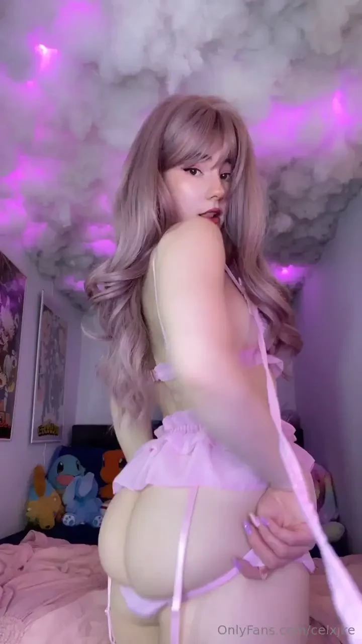 So jiggly would you use my butt as your pilllow 