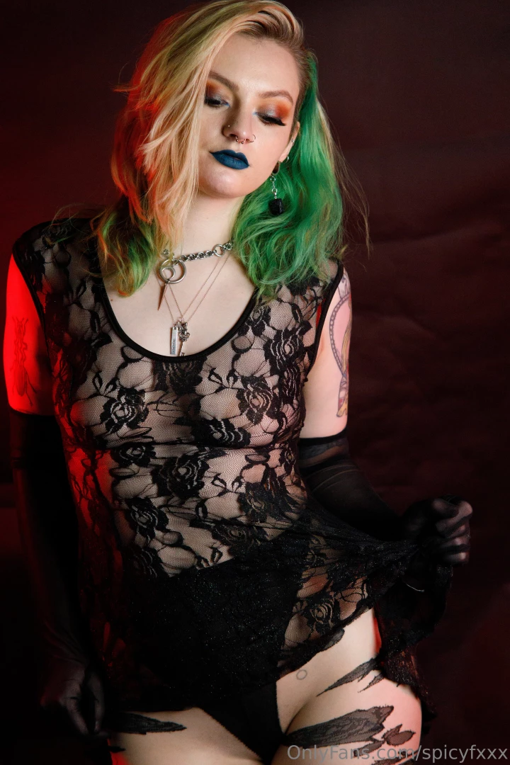 Gothic lace and dead flower photoshoot goth gothic photoshoot part 4 