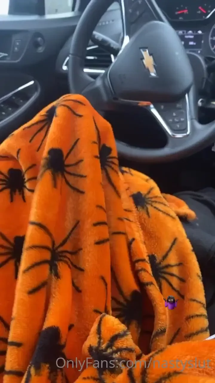 I woke up at a rest area horny as fuck 