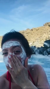 Anyone wants to go to iceland