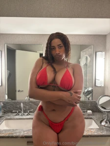 Im backkk answering messages sorry i was too busy yesterday