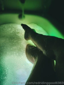 Legs out confidence up