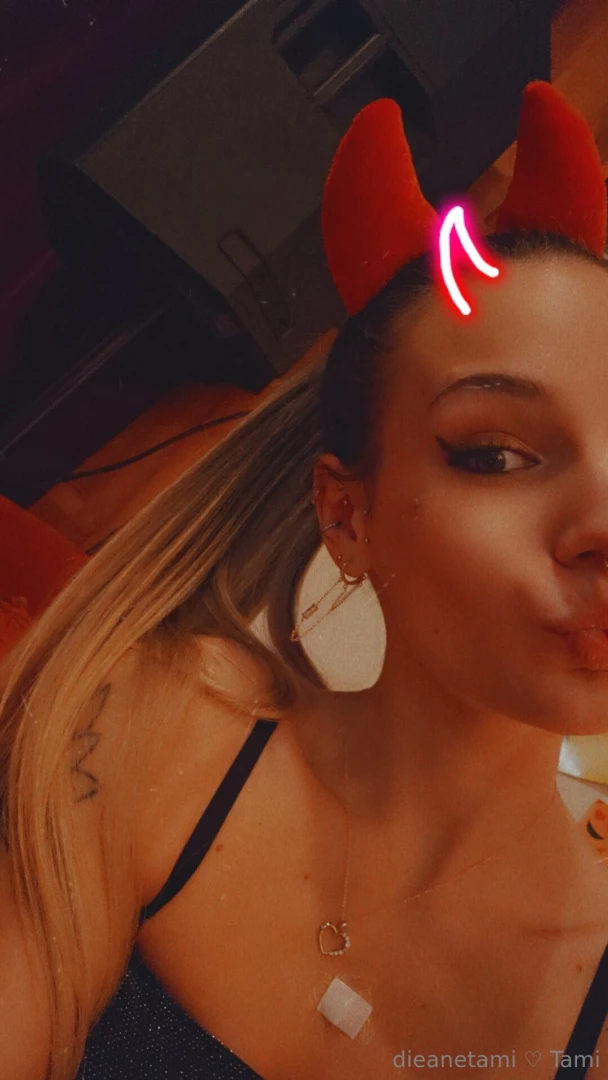 Hey baby darf ich dein teufelchen sein 