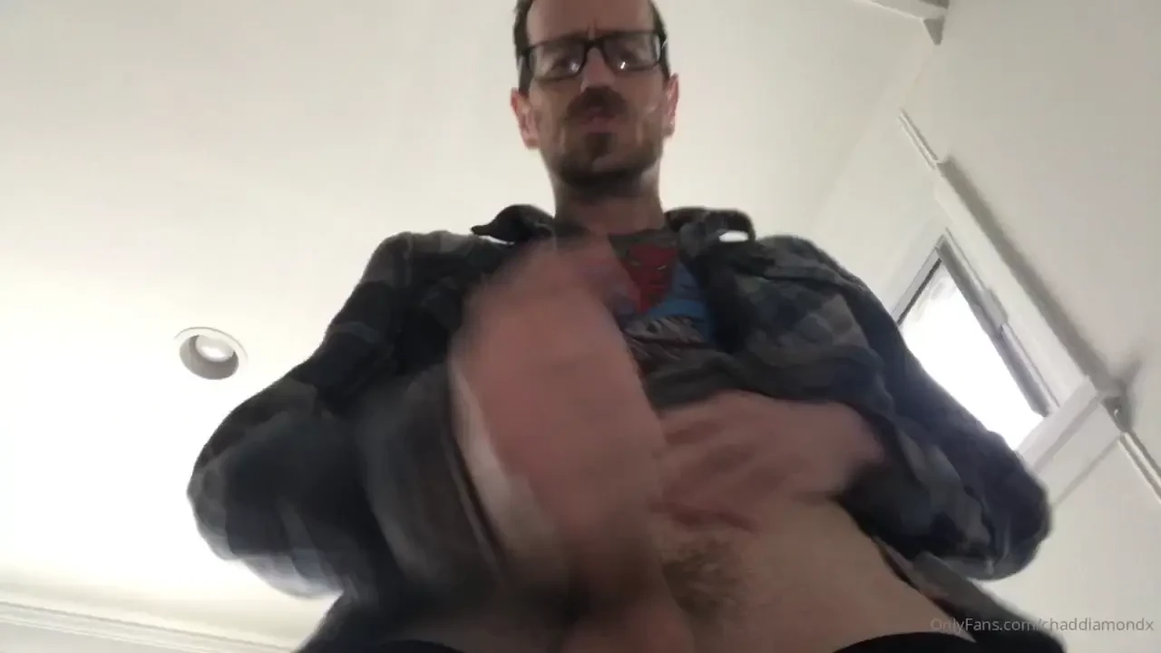 Wanking amp cum on the chair happy afternoon 