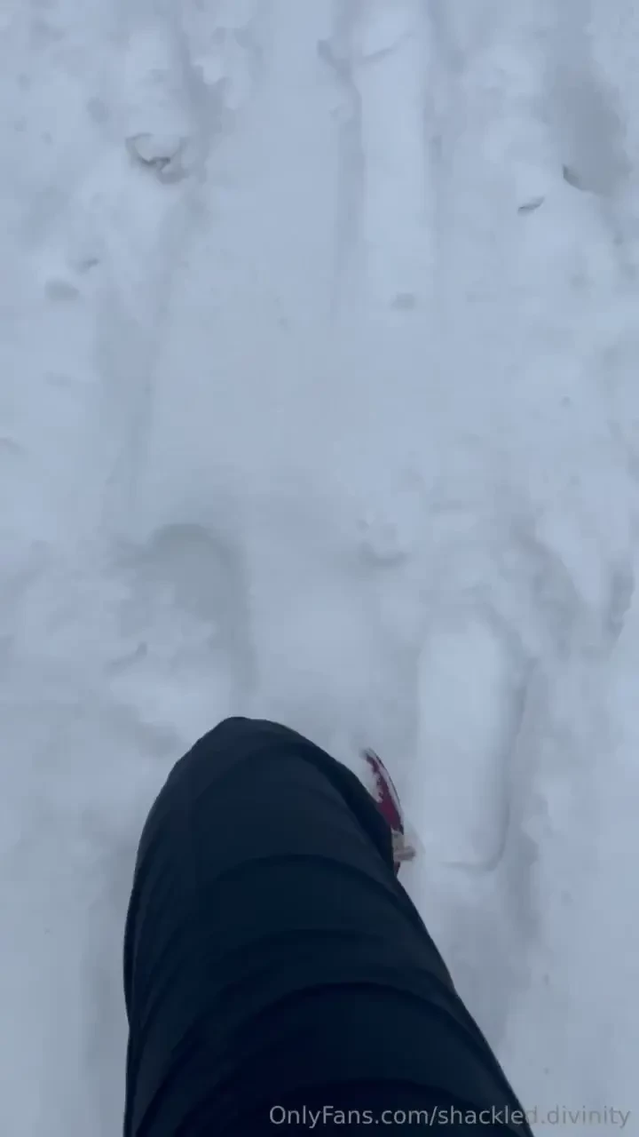 Snow day vlog do you guys like coming along with me finding locations 