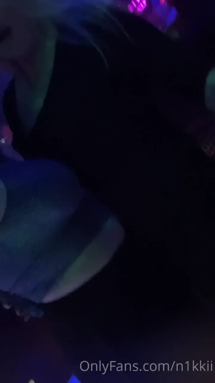 Found a milf in the club wanna see me grind on her x 
