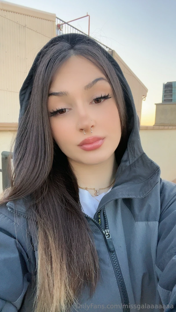 Estoy un poco desvelada hablamos un ratito 