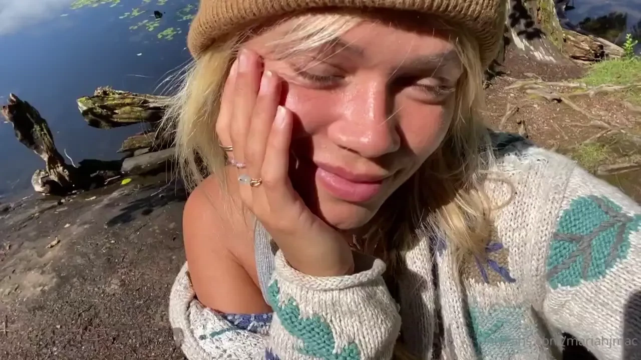 Pov you find your fairy girl next door in the forest p s guess my fave 