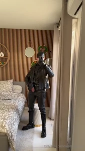 Full leather master jerking his cock it s a shame you can t even lick