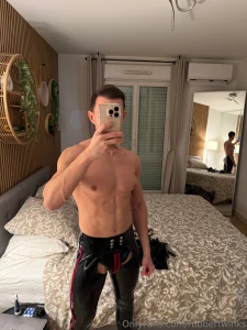 This is live waiting for a slave right now should i film