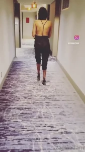 Yes boobs are totally visible and walked down like this