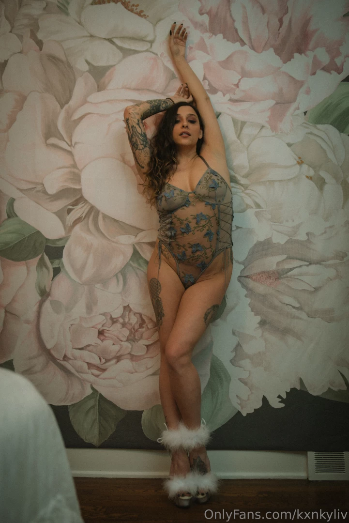 Hey daddy let me satisfy you 