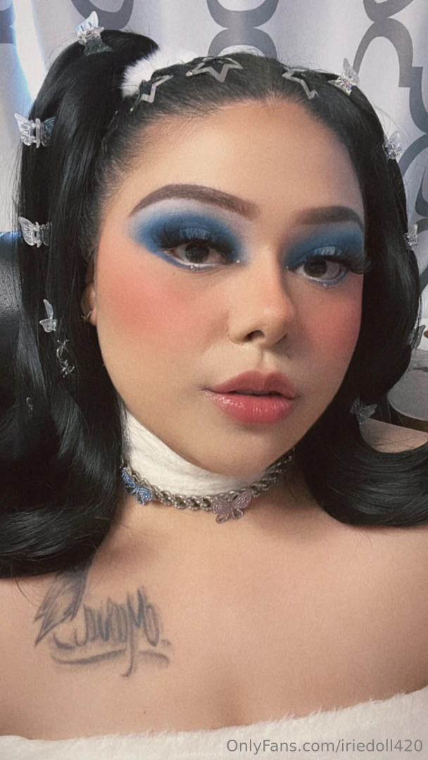 Add me on my main iriedoll lets chat 